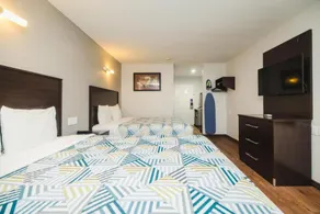 SureStay by Best Western Channelview - Image 4