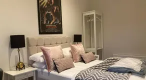 Clara Lodge - Image 2