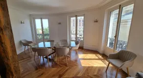 Face château St Germain en Laye, appartement 4 à 6 personnes, 23 min de Paris Champs-Elysées - Image 3