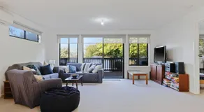 Broadwater Coastal Cottage - Image 2
