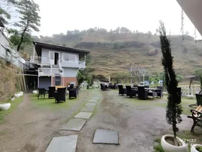 SL Manor Resort by Lawrence hotels Mussoorie - Image 3