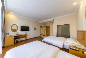 GreenTree HeBei TangShan Nanhu Lake Express Hotel - Image 2