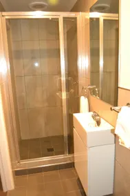 Garden Hotel - Image 5