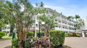 Spindle Cowrie Apartments Palm Cove - Image 4