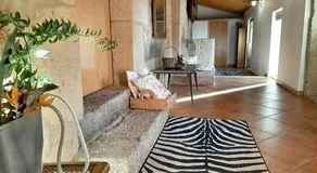 Charming House in Covelas with Shared Pool - Image 3