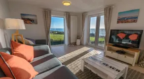 Chesil Beach Lodge Burton Bradstock Dorset DT64RJ - Image 2