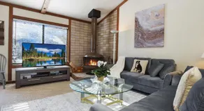 Valley View Bliss - Nearby Bike Trails & Beach - Image 2