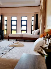 On Due Travelers Inn - Family Room - Image 5