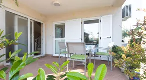 Charmant appartement entièrement équipé avec terrasse | Vue jardin | Proche de la plage - Image 5