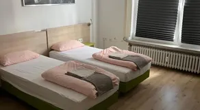 Waffel Cafe HOSTEL Monteurwohnung Ferienwohnung - Image 3