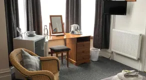 Fairways Guest House - Image 2