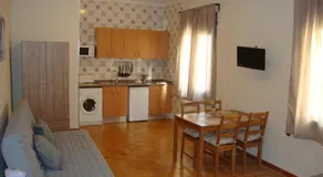 Apartaments Claudi - Image 3