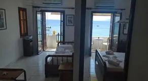 Beach House Antonis Avlakia - Image 2