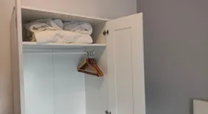 BNB LOLA - Habitacion con Baño privado en el pasillo y aire acondicionado - Image 3