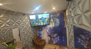 Private Guesthouse with Spa and Outdoor Kitchen - Image 2