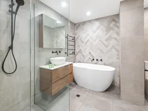 Perfect 2-Bed Inner-City Home with Pool  BBQ Area - Image 2