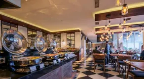 Luminor Hotel Jemursari By WH with The Best Breakfast in Town and Located Near Surabaya Industrial Estate Rungkut SIER - Image 5