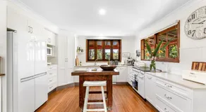 Serene Farm Stay, Modern 3BD, Central Tilba near Mystery Bay! Pets OK - Image 3