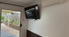 King bedroom Collingwood - Image 3