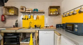 Beautiful Coach House - Image 5