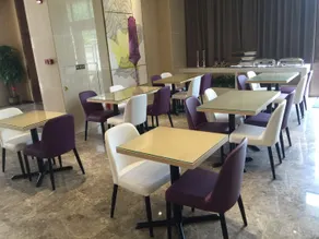 Lavande Hotel Zhongshan Dayong Rosewood Cultural Expo City - Image 4