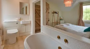 Finest Retreats - Fox and Hare - Image 5