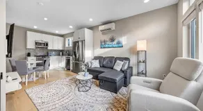 Sleek & Modern Townhome in Prime location - Image 2