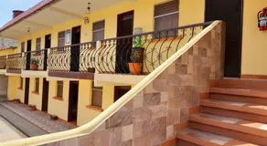 Hotel y Restaurante Villa Esmeralda - Image 4