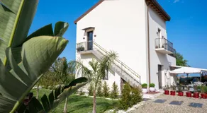 Villa Grazia Luxury Country Room - Image 4