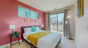 Cozy Modern Home Free Parking - Image 2