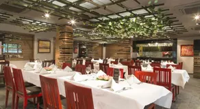 Royaute Luxury Suites and Hotel Gulberg Lahore - Image 4
