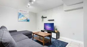 Spacious & Quiet 4bd House in Prime Location! - Image 2