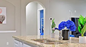 Stunning 6 Bedroom Near Downtown - Image 5