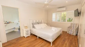 Saltwater 5 - sleeps 8 - close to Main Beach - Image 2