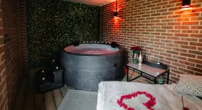 Casa Amor - Kinky Hotel UK - Image 2