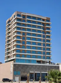 Amazing 1 Bedroom Apartment - Image 5