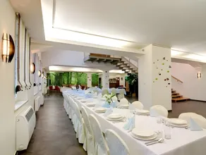 Centrum Restauracyjno-Hotelowe Florres - Image 2