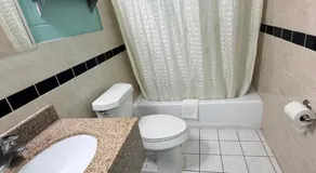 Best Budget Inn - Image 4