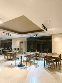 Kojo Hotels Premier - Image 2