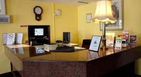 Rose Court Hotel - Image 5