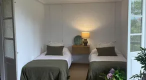 Casona típica cántabra cerca de la playa de Gerra - Image 2