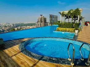 The Luxe Layover - Stay. Unwind. Fly Again - Image 4