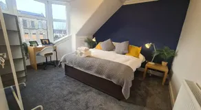 5 Bedrooms Sleeps 10 Full Kitchen Parking - Image 2