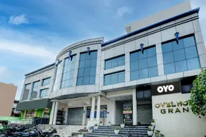 Collection O Ovel Hotel Grand - Image 3