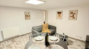 Chez Niko - Image 2