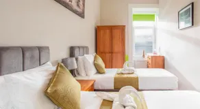 Clyde View Apartment - Image 2