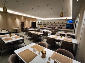 Home Inn Plus Hohhot Railway Station - Image 4