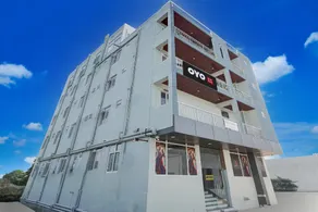 Hotel O by OYO Radha Residency - Image 2