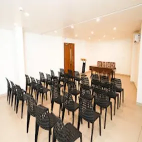 IGNIVA Airport Hotel - Image 5
