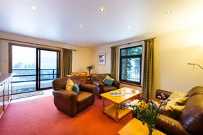 Osprey Lodge with river and mountain view - Image 2